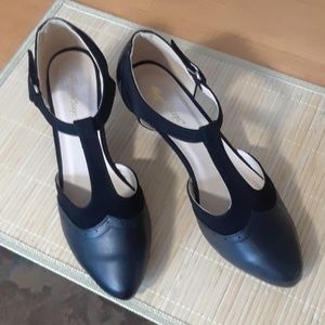 T-Strap Upper Leather/Suede Dress Shoes